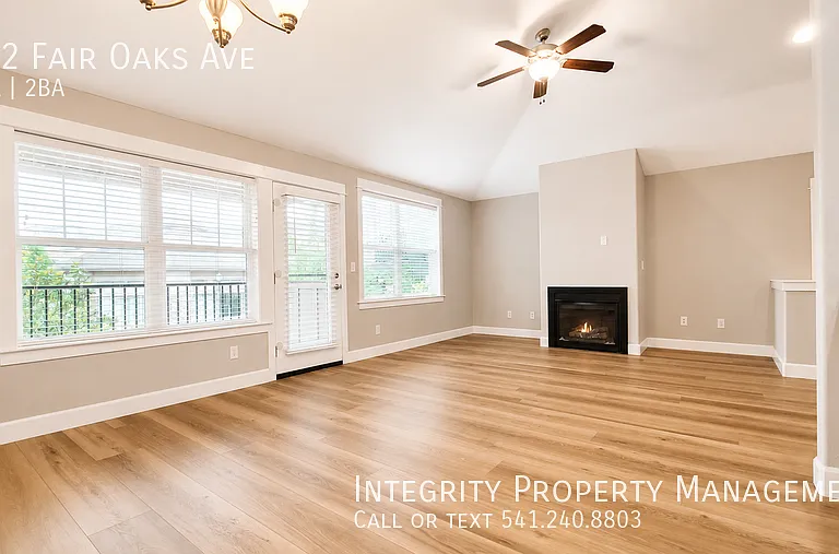 562 Fair Oaks Ave — Photo 12