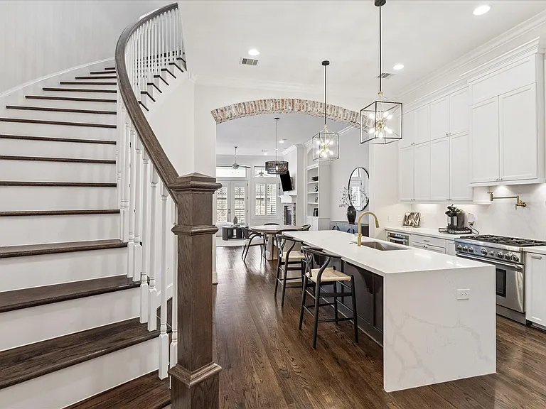 6114 Maxie St #B — Photo 4