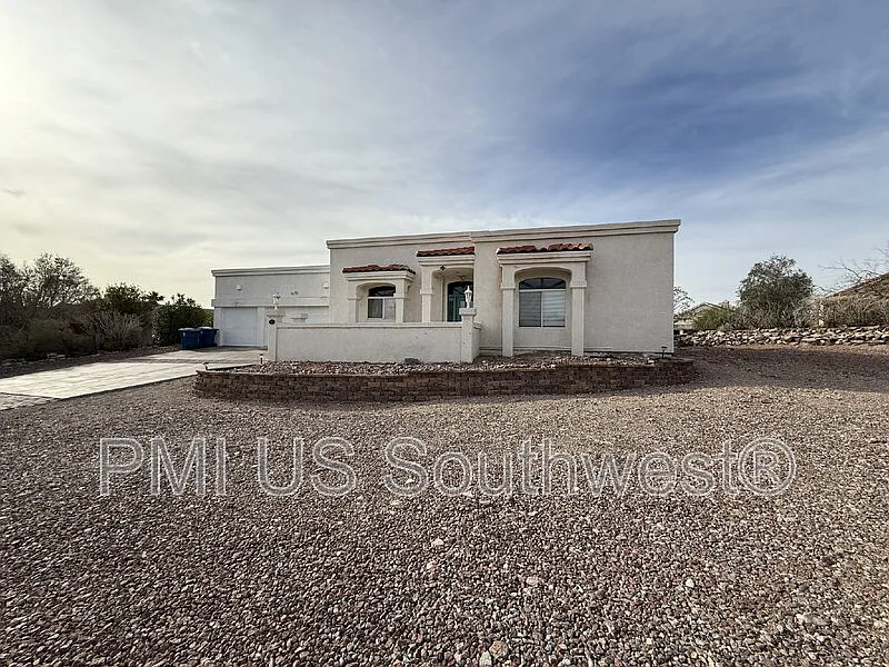 3443 Sunbonnet Dr