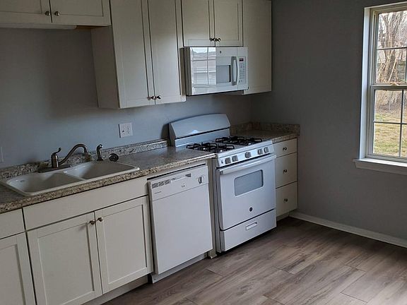 2nd image of 4546 S 31st West Ave