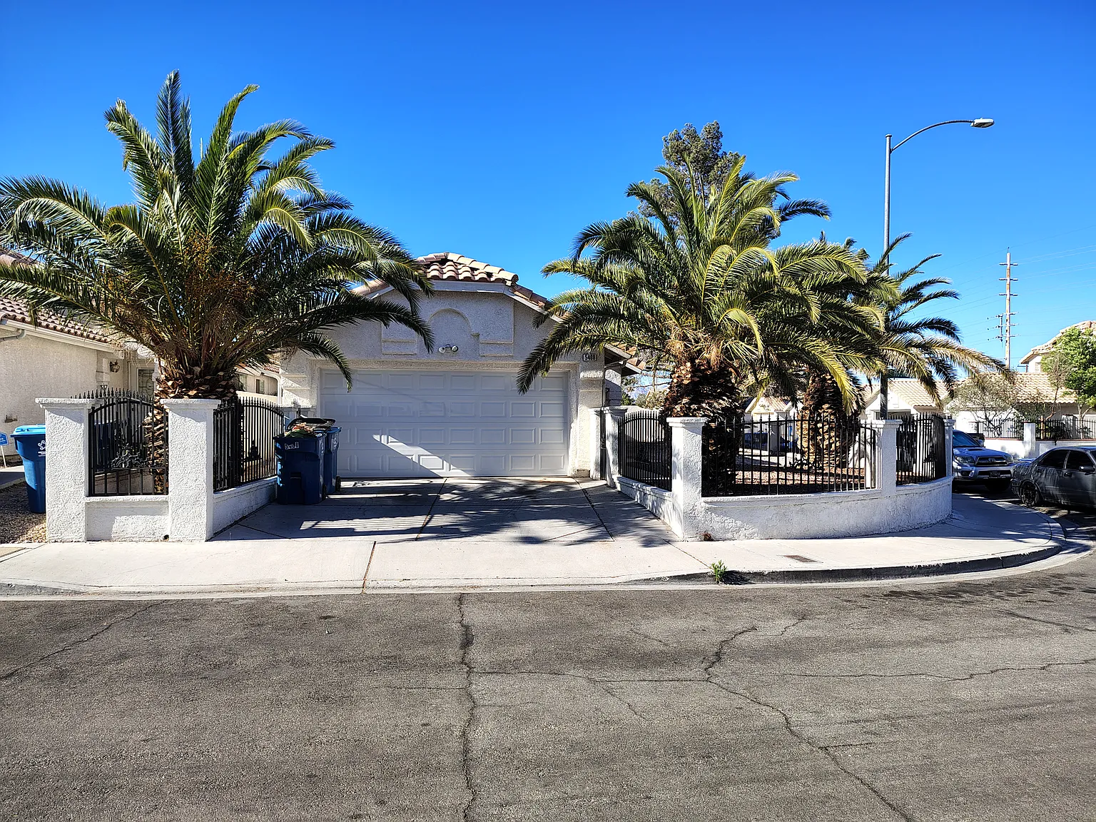 3 bed, 1400 sqft, $1,950 — Photo 2