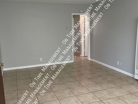 3rd image of 840 Gardenia Ave #9