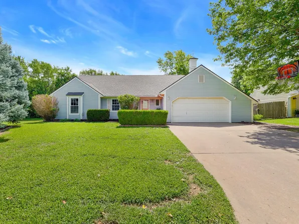 324 N Lakeside Dr, Andover, KS 67002