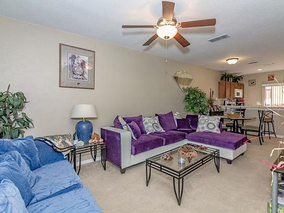3rd image of 409 Wilton Cir