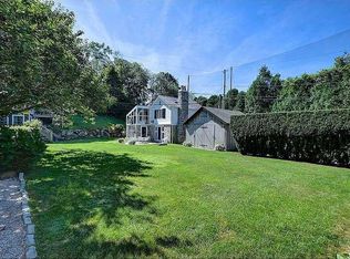 19 E Hills Rd, Westerly, RI 02891