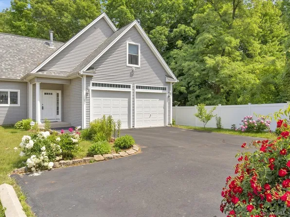 151 Union Street, Manchester, CT 06042