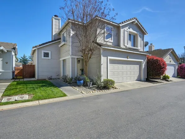 9425 Laguna Pointe Way, Elk Grove, CA 95758