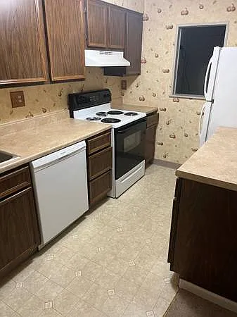 2 bed, 920 sqft, $1,150 — Photo 3