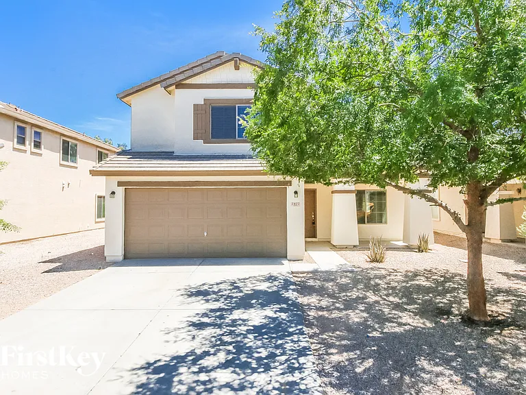 2477 W Wrangler Way — Photo 1