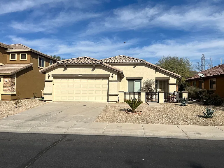 25524 W Williams St — Photo 1