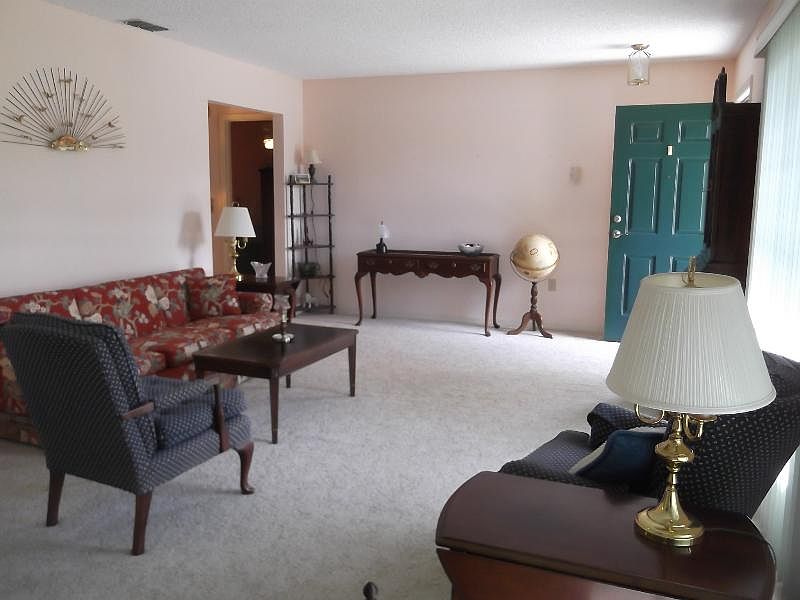2nd image of 1505 Chamberlain Loop
