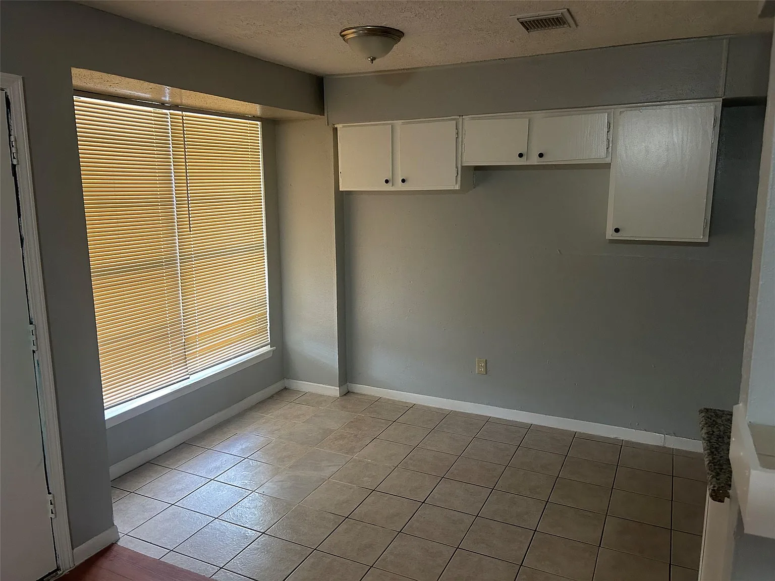 4 bed, 2.0 bath, 1444 sqft, $2,050 — Photo 2