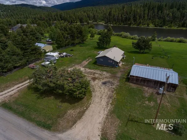 212 Clear Creek Rd, Cascade, ID 83611