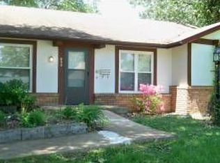 832 Elsworth Pl, Saint Louis, MO 63135