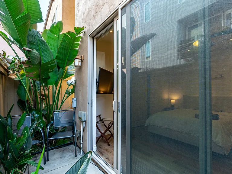 109 W Montecito Way W — Photo 36