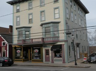 256 Main St APT 3, East Greenwich, RI 02818