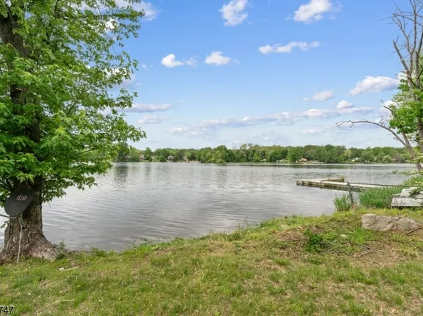 75 Shore Rd, Green Twp., NJ 07821