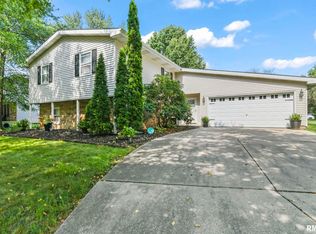 36 Meander Pike, Chatham, IL 62629