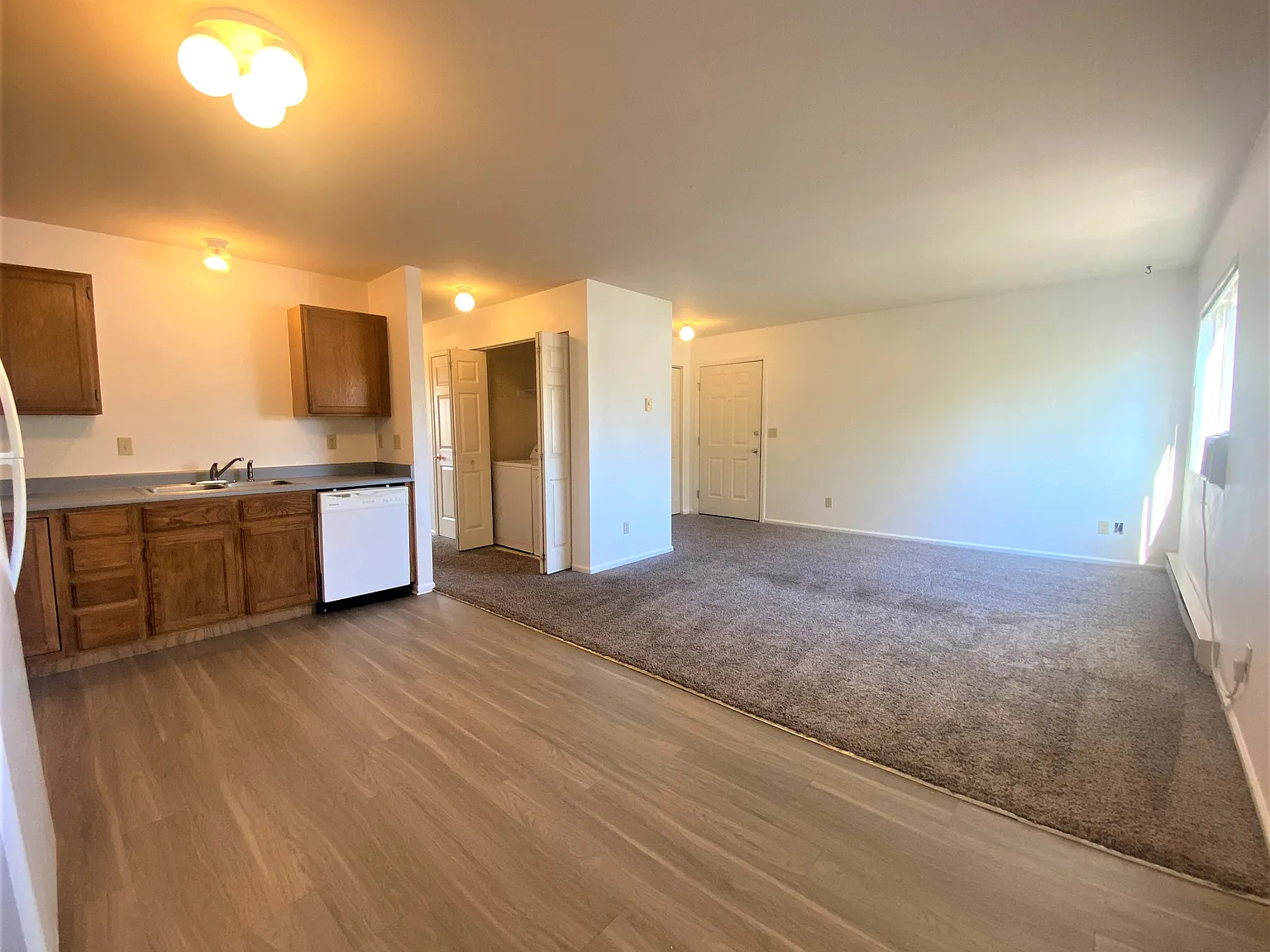 2 bed, 850 sqft, $1,395 — Photo 2