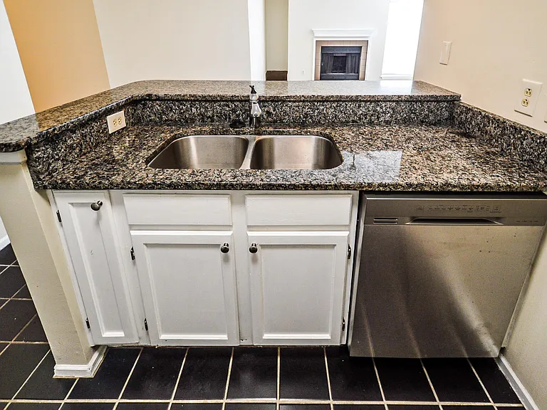 18865 Vineyard Point Ln — Photo 10