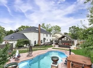 23917 Stonehedge Dr, Westlake, OH 44145