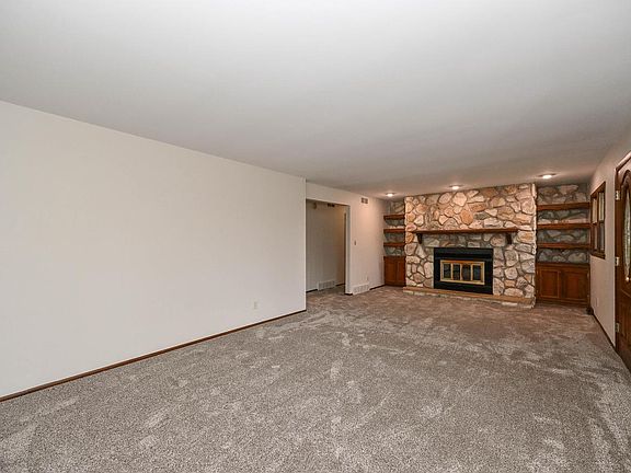 4th image of 5435 S 6th STREET