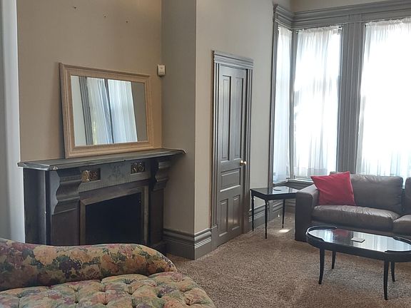3rd image of 3804 Franklin Ave #2