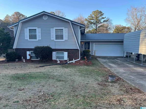 602 Hillandale Dr, Talladega, AL 35160
