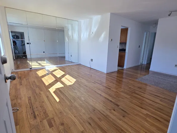 (undisclosed Address), Staten Island, NY 10305