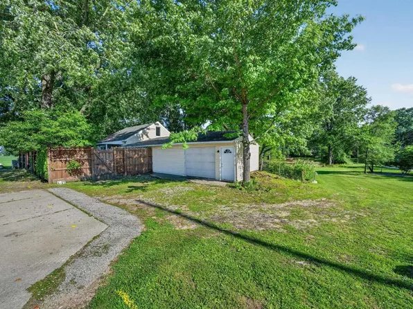 16974 Douglas Rd, Mishawaka, IN 46545