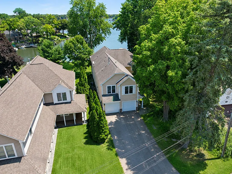 4156 Lamont Dr — Photo 35