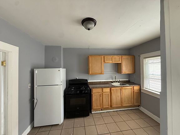 5th image of 3352 W 125th St