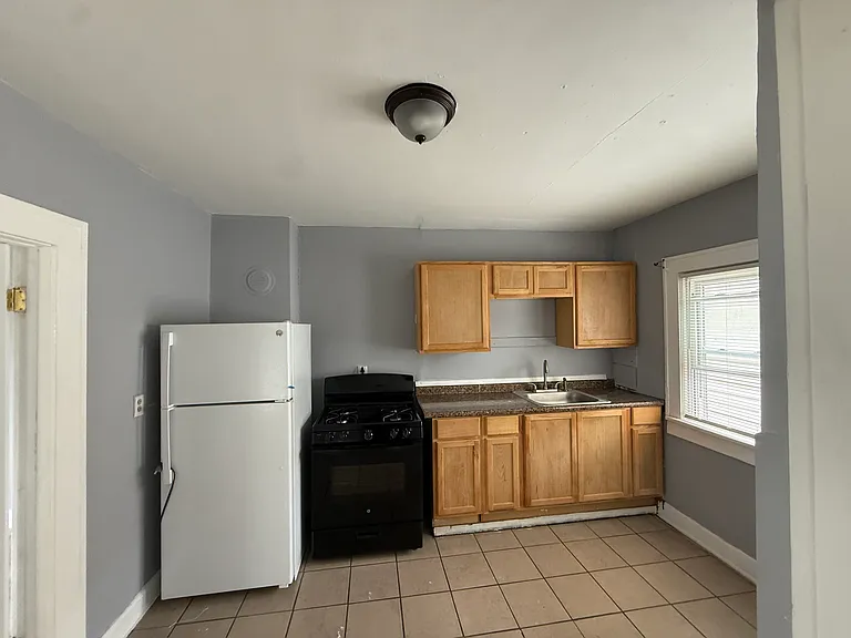 3352 W 125th St — Photo 5