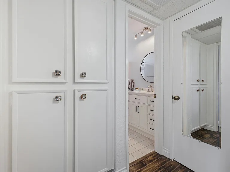 2444 E Del Mar Blvd #305 — Photo 8