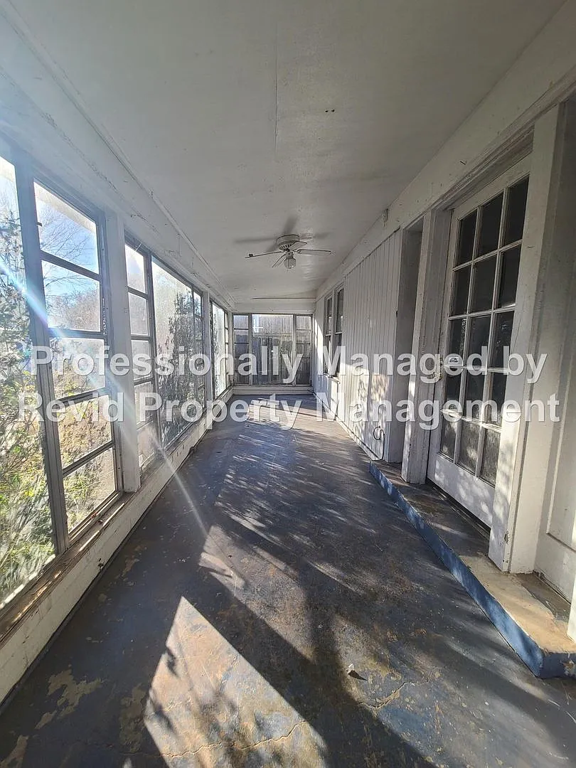 2 bedroom Home near U of M — Photo 3