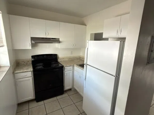 13695 NE 3rd Ct #C12, Miami, FL 33161
