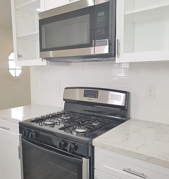 1725 Malcolm Ave — Photo 10
