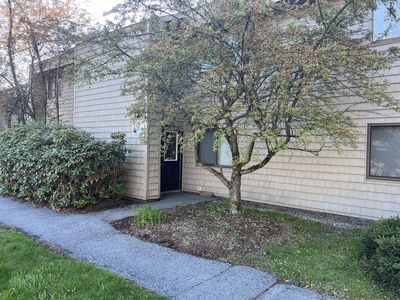 59 Hawthorne Circle, South Burlington, VT, 05403