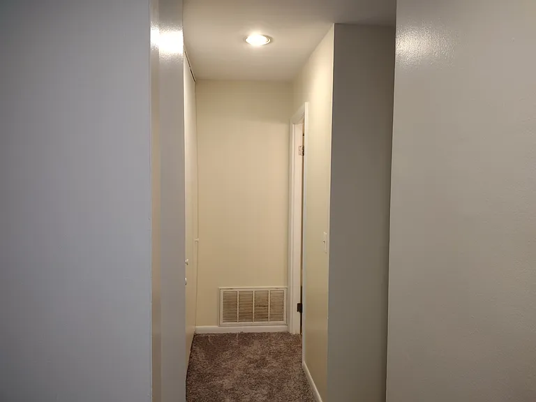 6010 Oakwood Dr #4H — Photo 10