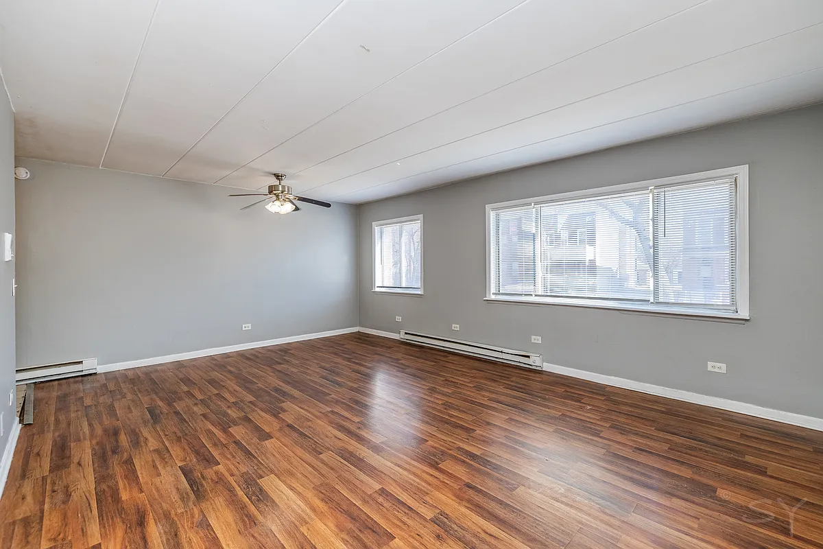 Building Photo - 6416 S Saint Lawrence Ave #G