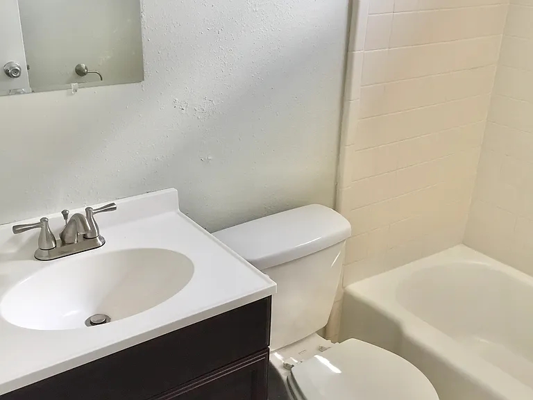 4430 Burgundy St #1B — Photo 7