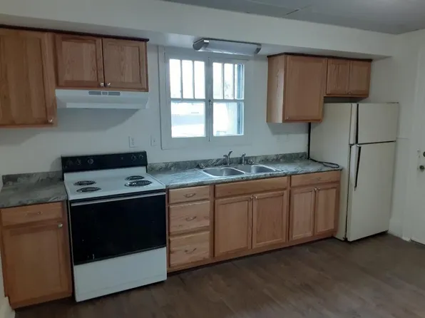 460 N Paw Paw St, Coloma, MI 49038