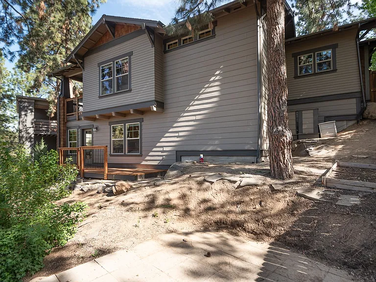 2340 NW Bens Ct — Photo 28