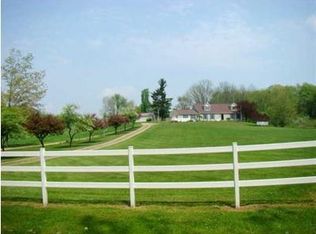 22819 Ireland Rd, Howard, OH 43028