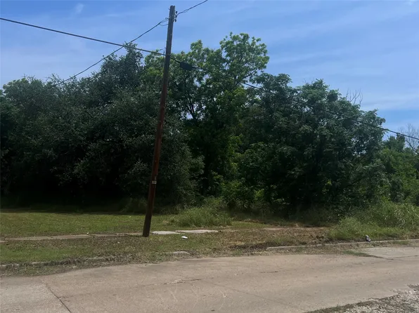 437 Gift St, Marlin, TX 76661