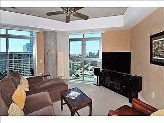 2nd image of 801 Ash St Unit 1003
