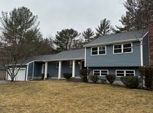 111 Queens Brook Rd, Pembroke, MA 02359