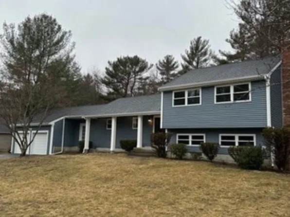 111 Queens Brook Rd, Pembroke, MA 02359