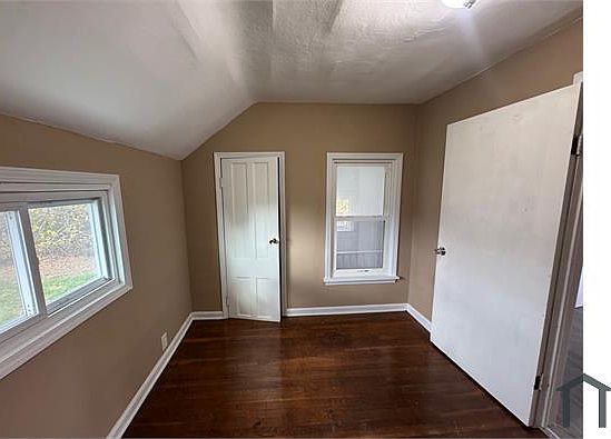 5th image of 607 E 34th St