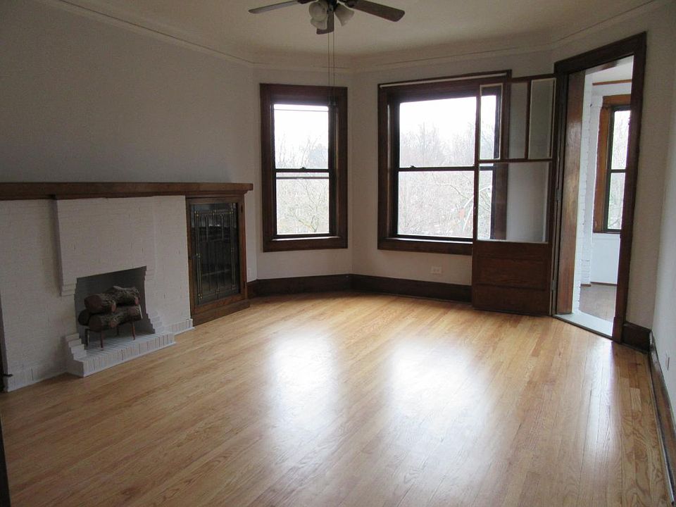 1st image of 1238 W Bryn Mawr Ave APT 3